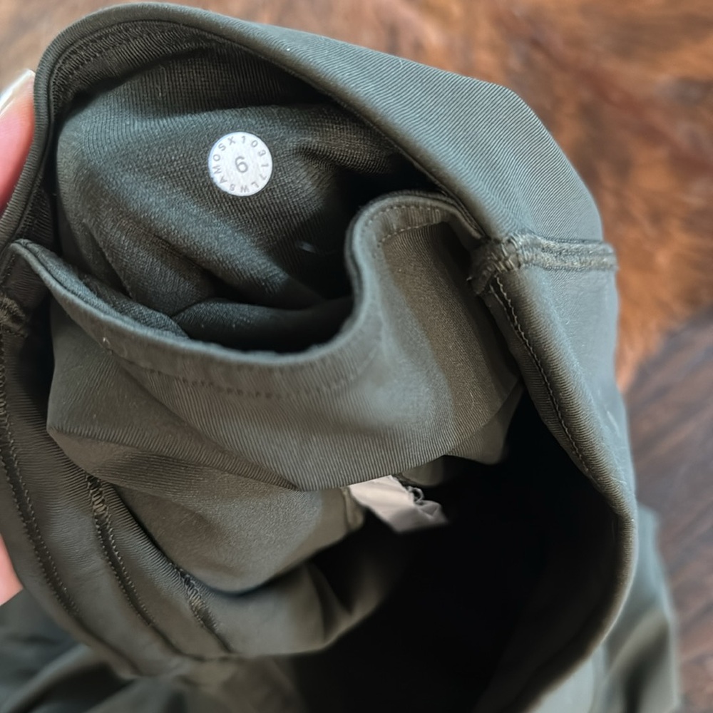Lululemon Olive Green High-Waisted Leggings - Picture 4 of 5